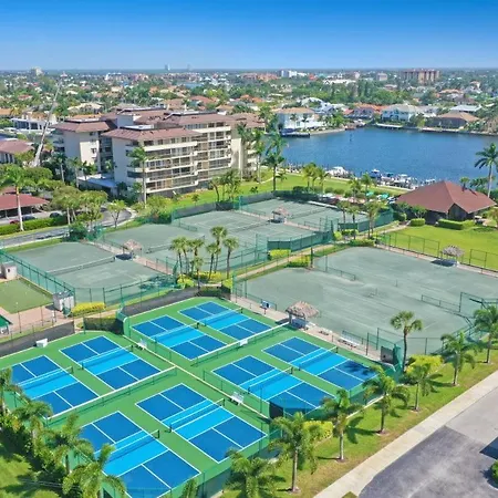 South Seas Tower 3-202 Villa